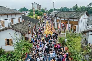 霍奇森：2-1时决定让埃泽冒险复出；输红军的比赛偷走了我的快乐